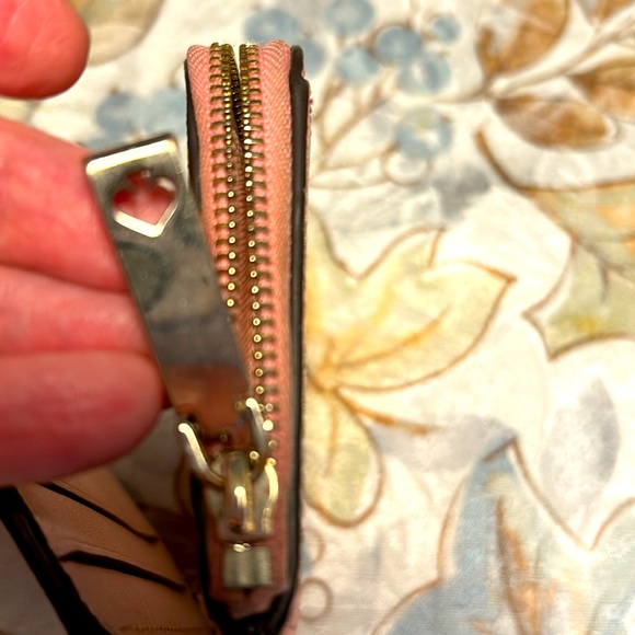 Kate Spade leather bifold wallet - Picture 7 of 7